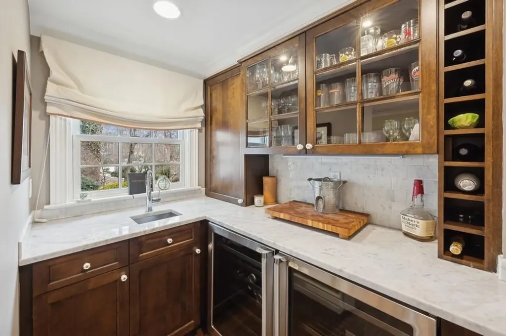 97 Aka 101 Boulder Trail Bronxville NY 10708