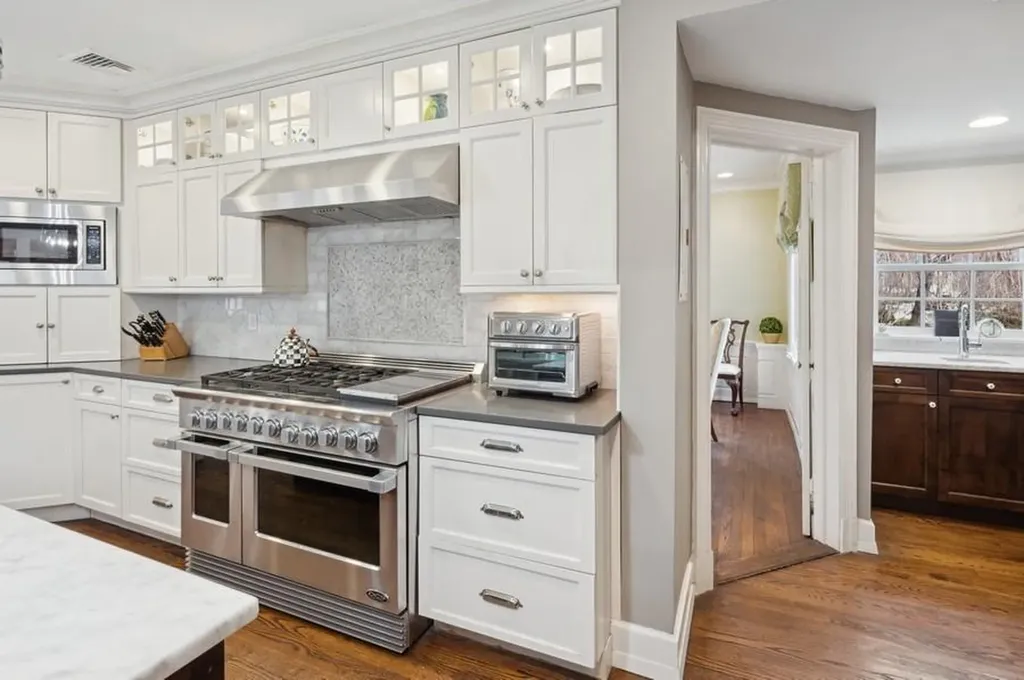 97 Aka 101 Boulder Trail Bronxville NY 10708