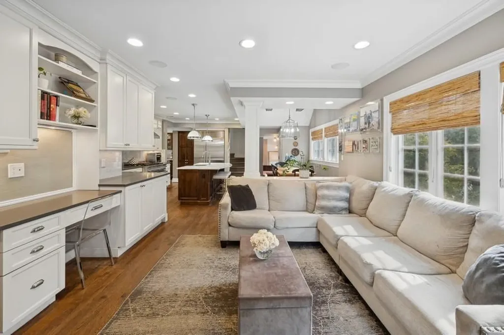 97 Aka 101 Boulder Trail Bronxville NY 10708