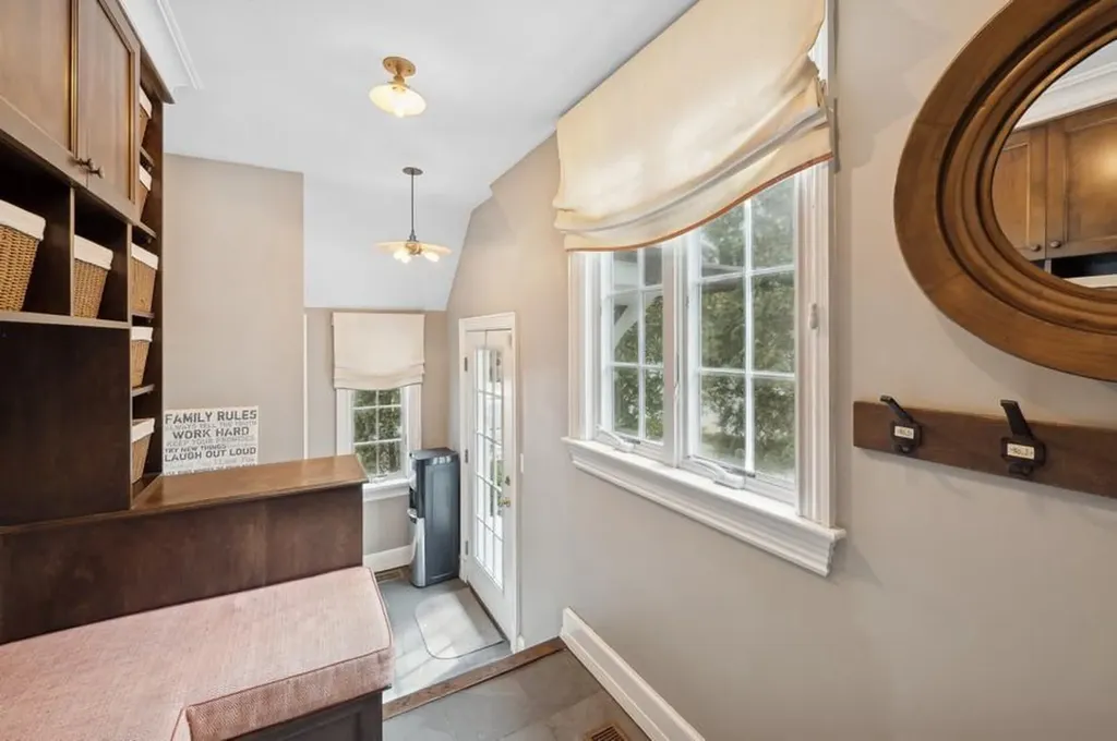 97 Aka 101 Boulder Trail Bronxville NY 10708