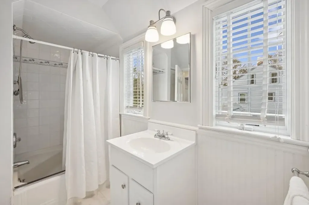 97 Aka 101 Boulder Trail Bronxville NY 10708