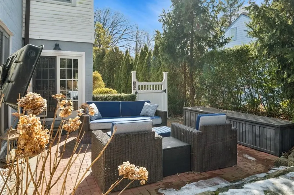 97 Aka 101 Boulder Trail Bronxville NY 10708
