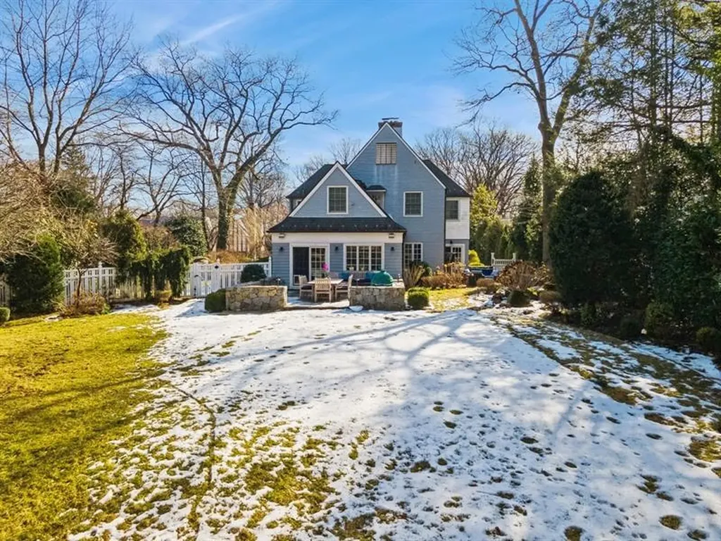 97 Aka 101 Boulder Trail Bronxville NY 10708