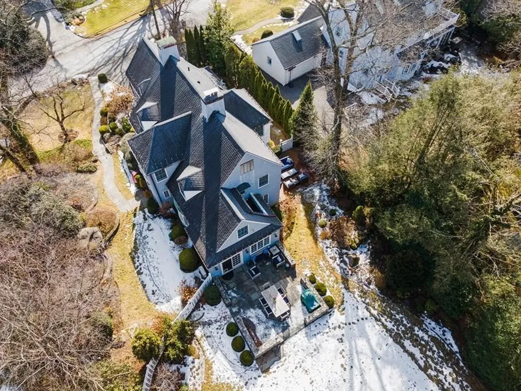 97 Aka 101 Boulder Trail Bronxville NY 10708