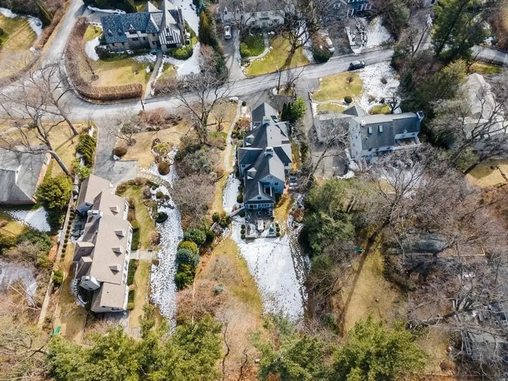 97 Aka 101 Boulder Trail Bronxville NY 10708