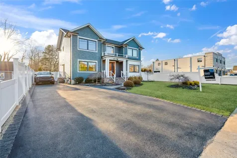 1260 Smithtown Avenue Bohemia NY 11716