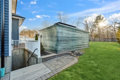 1260 Smithtown Avenue Bohemia NY 11716