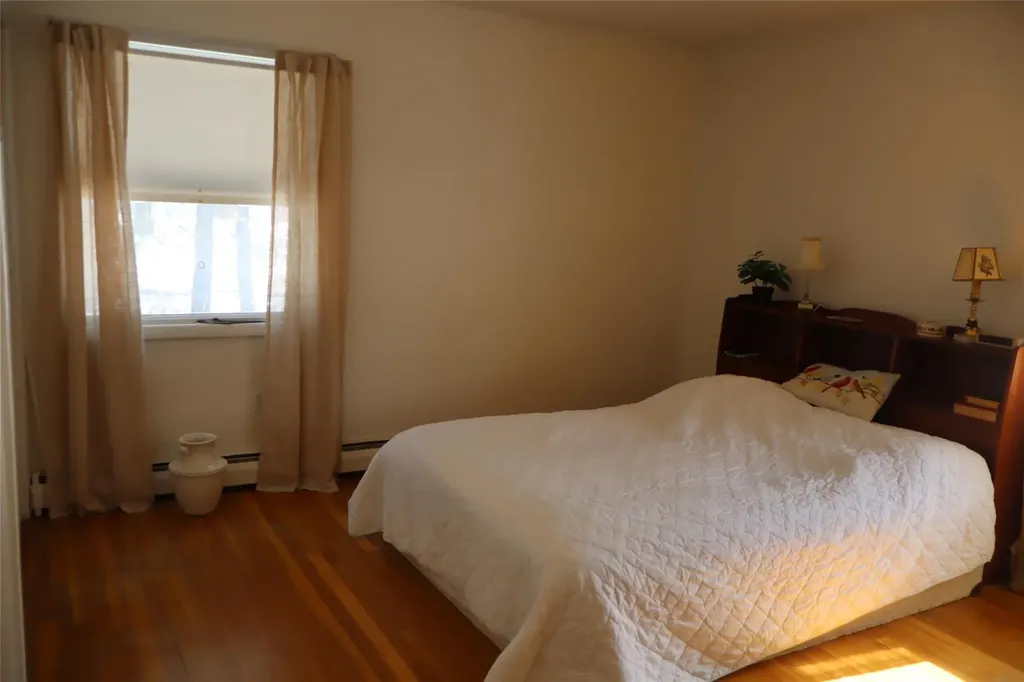 85 Round Hill Road Poughkeepsie NY 12603