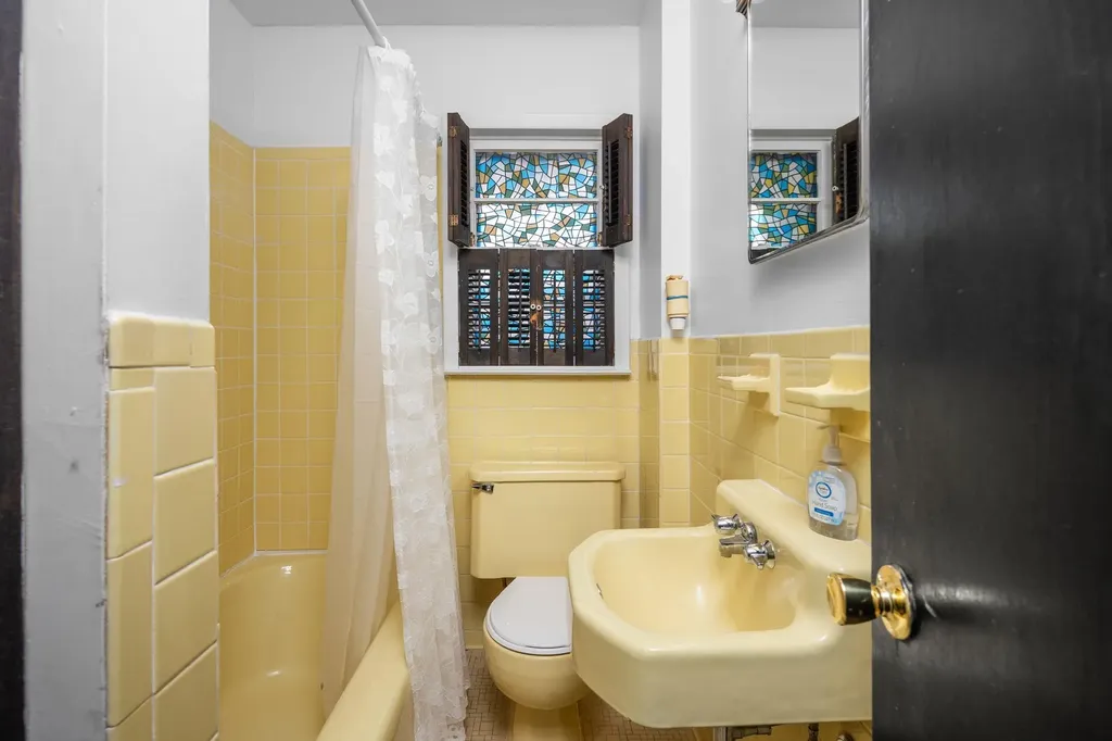 26 Linn Place Yonkers NY 10705