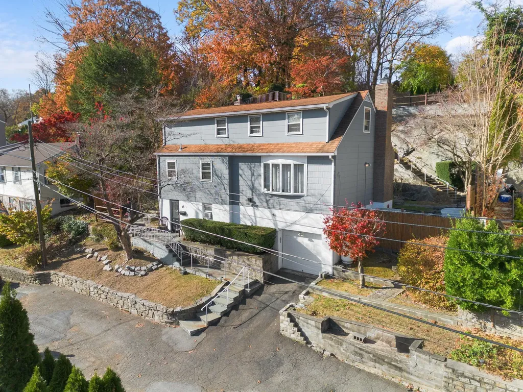 26 Linn Place Yonkers NY 10705