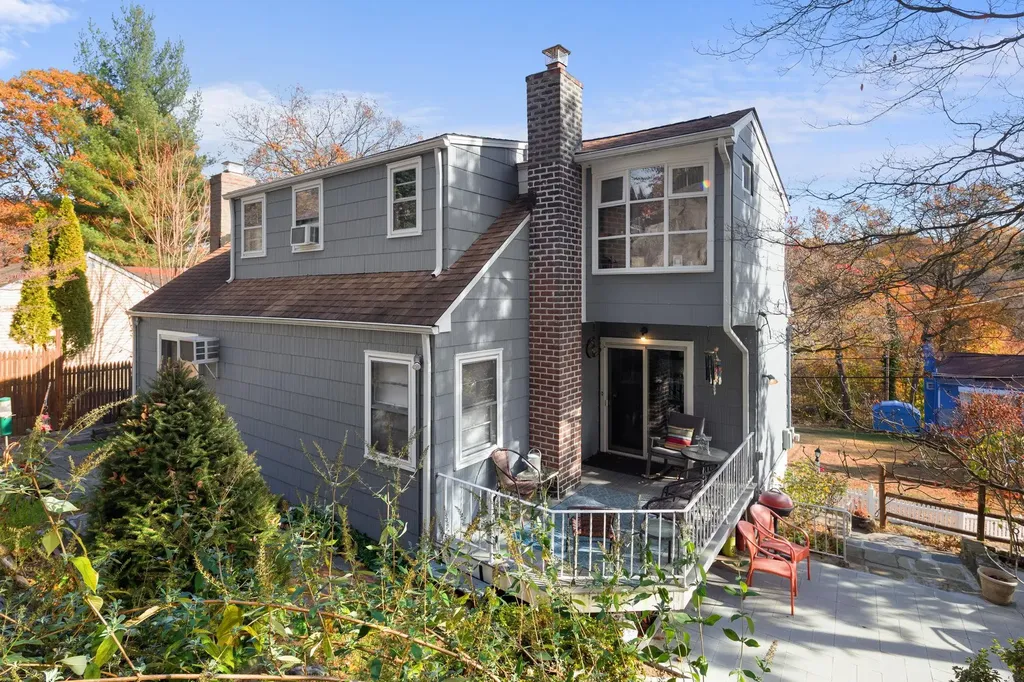 26 Linn Place Yonkers NY 10705