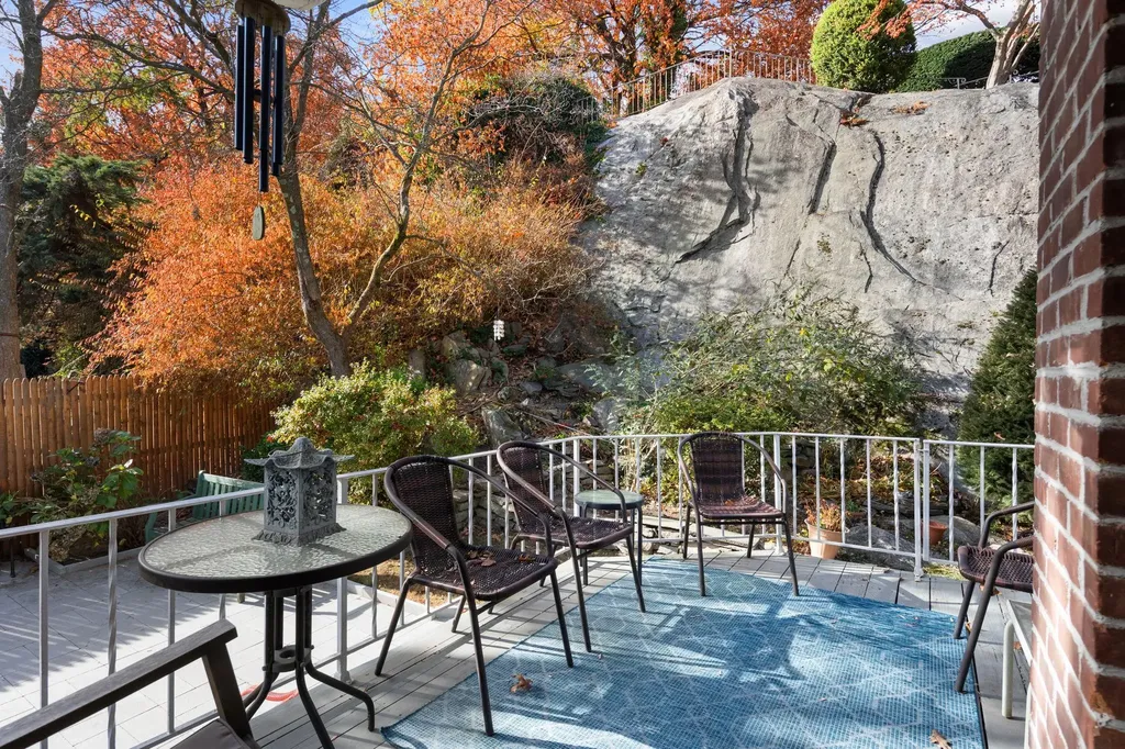 26 Linn Place Yonkers NY 10705