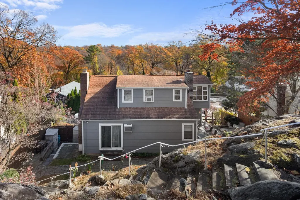 26 Linn Place Yonkers NY 10705