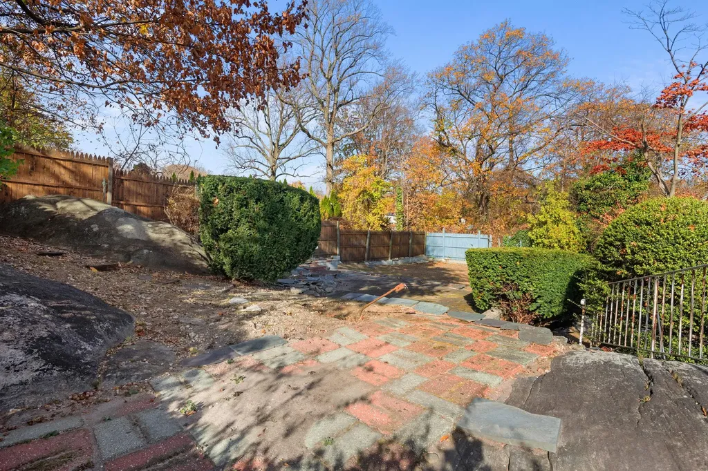 26 Linn Place Yonkers NY 10705