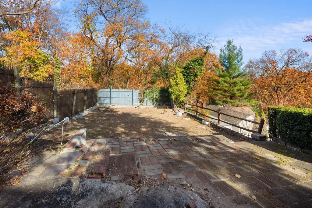 26 Linn Place Yonkers NY 10705
