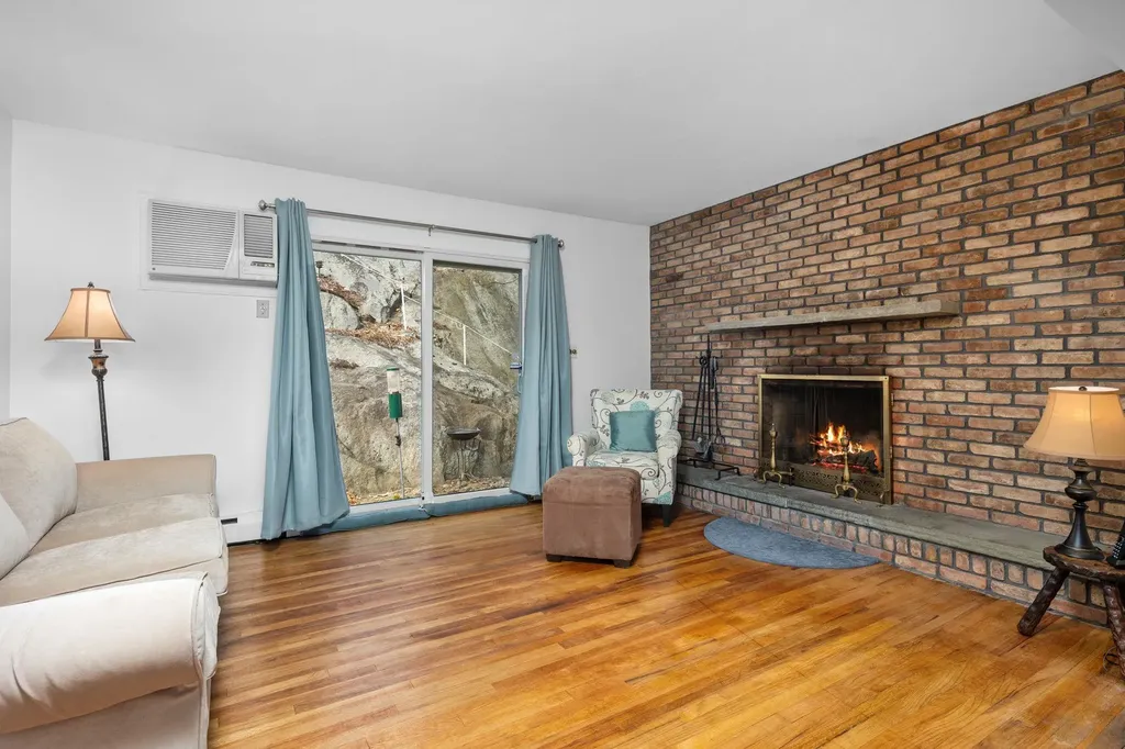 26 Linn Place Yonkers NY 10705
