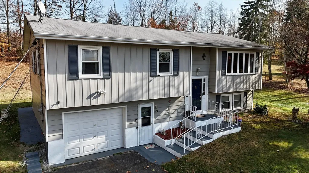 322 Plattekill Ardonia Road Wallkill NY 12589