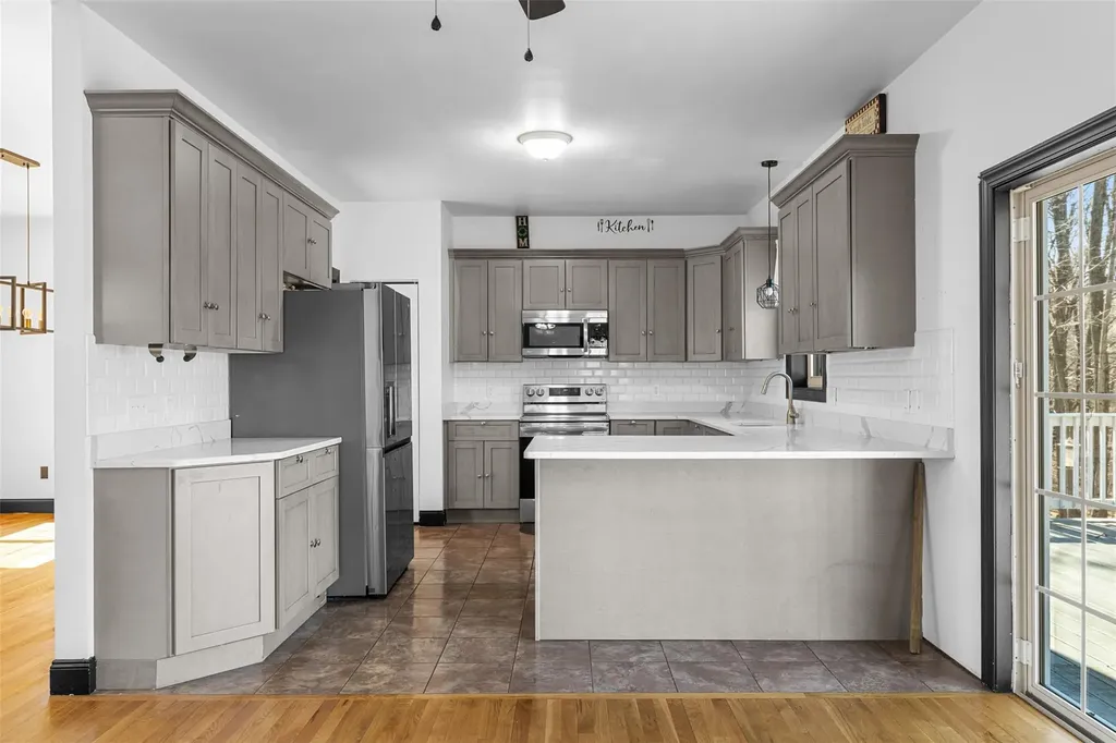89 Old Post Road Marlboro NY 12542