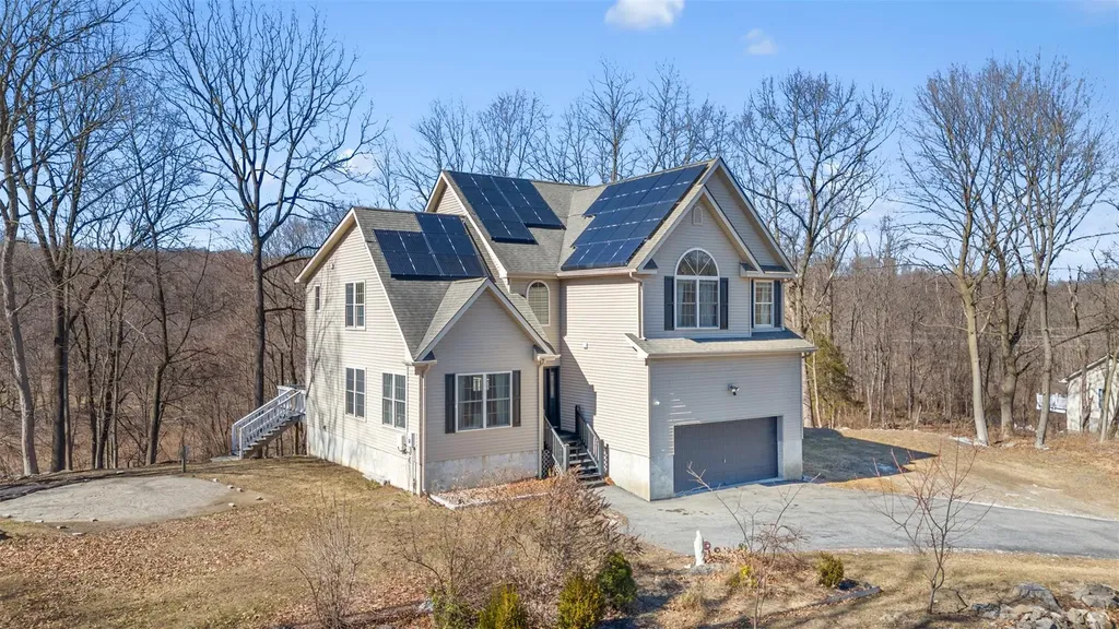 89 Old Post Road Marlboro NY 12542