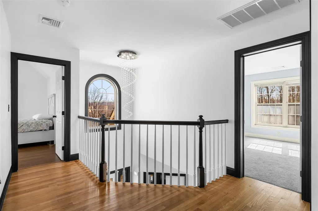 89 Old Post Road Marlboro NY 12542