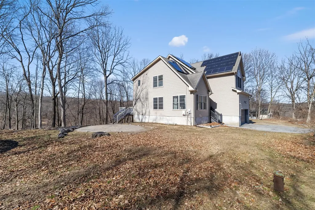 89 Old Post Road Marlboro NY 12542