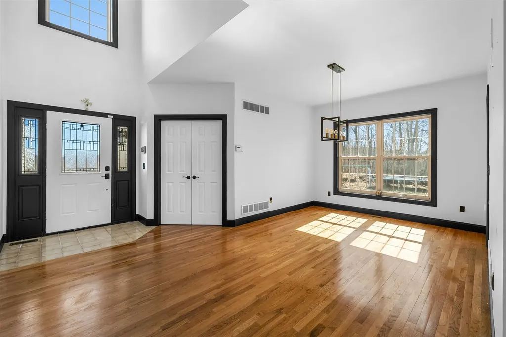 89 Old Post Road Marlboro NY 12542