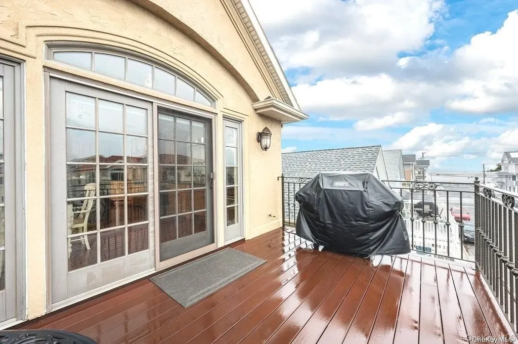 91 Virginia Avenue Long Beach NY 11561