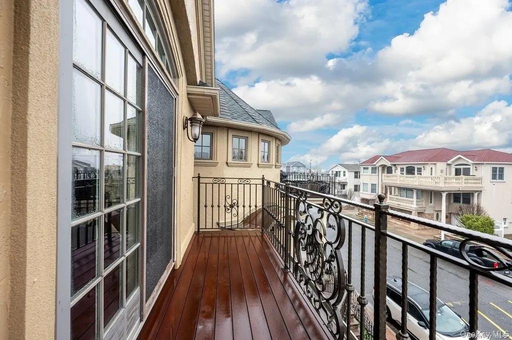 91 Virginia Avenue Long Beach NY 11561