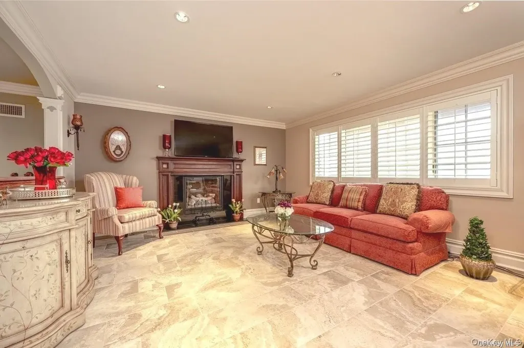 91 Virginia Avenue Long Beach NY 11561