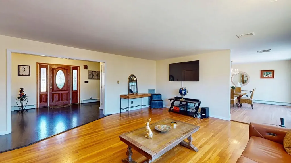 1319 E Mombasha Road Monroe NY 10950
