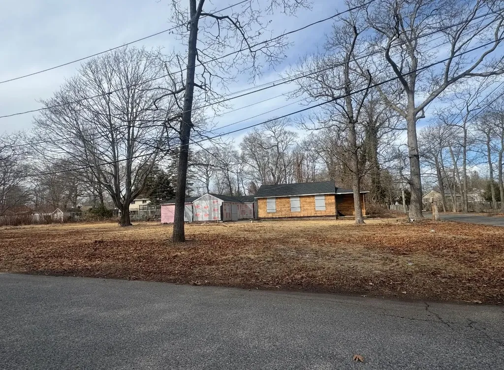 148 Elder Drive Brookhaven NY 11951