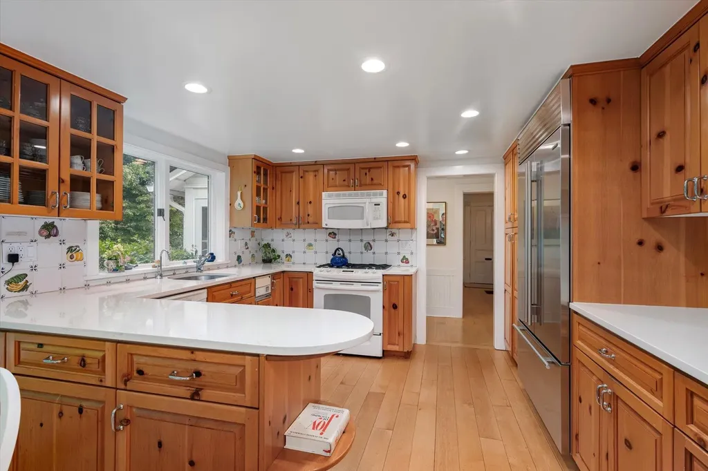 250 Schenck Avenue Great Neck NY 11021