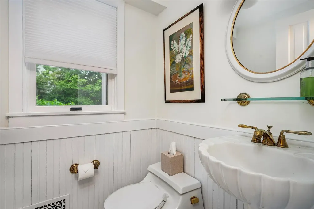 250 Schenck Avenue Great Neck NY 11021