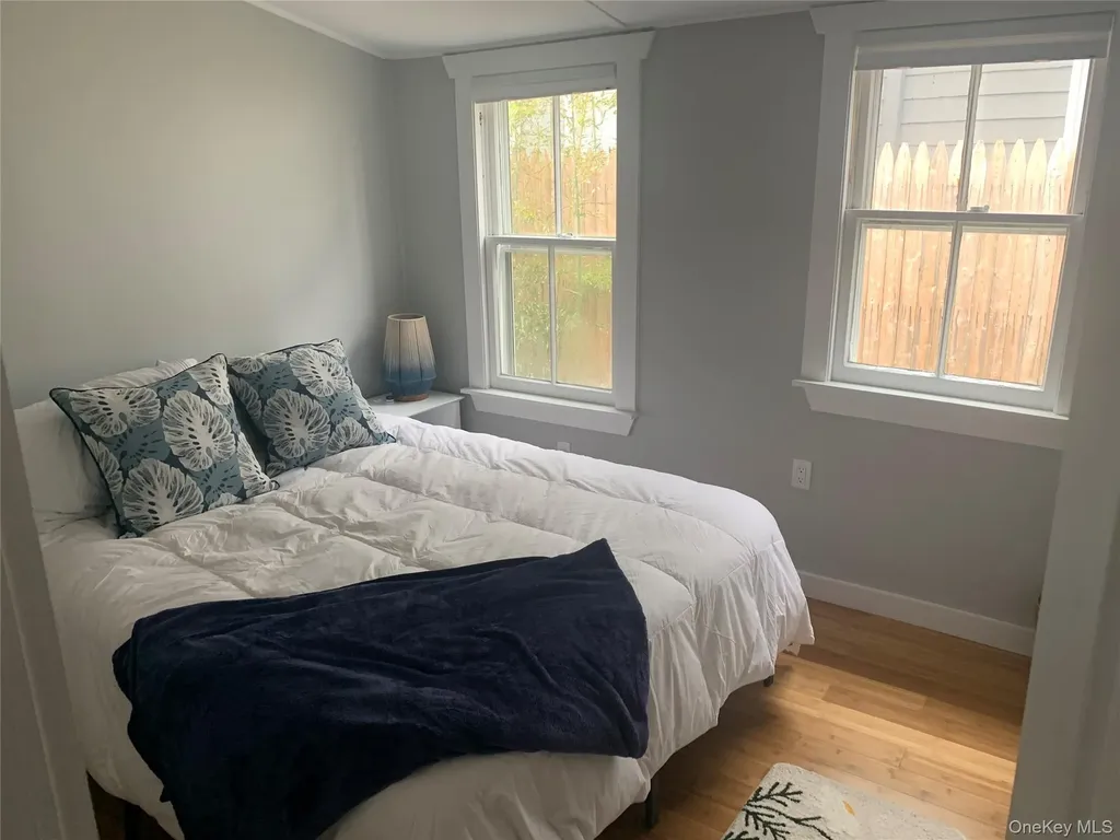30 Bungalow Walk Ocean Beach NY 11770