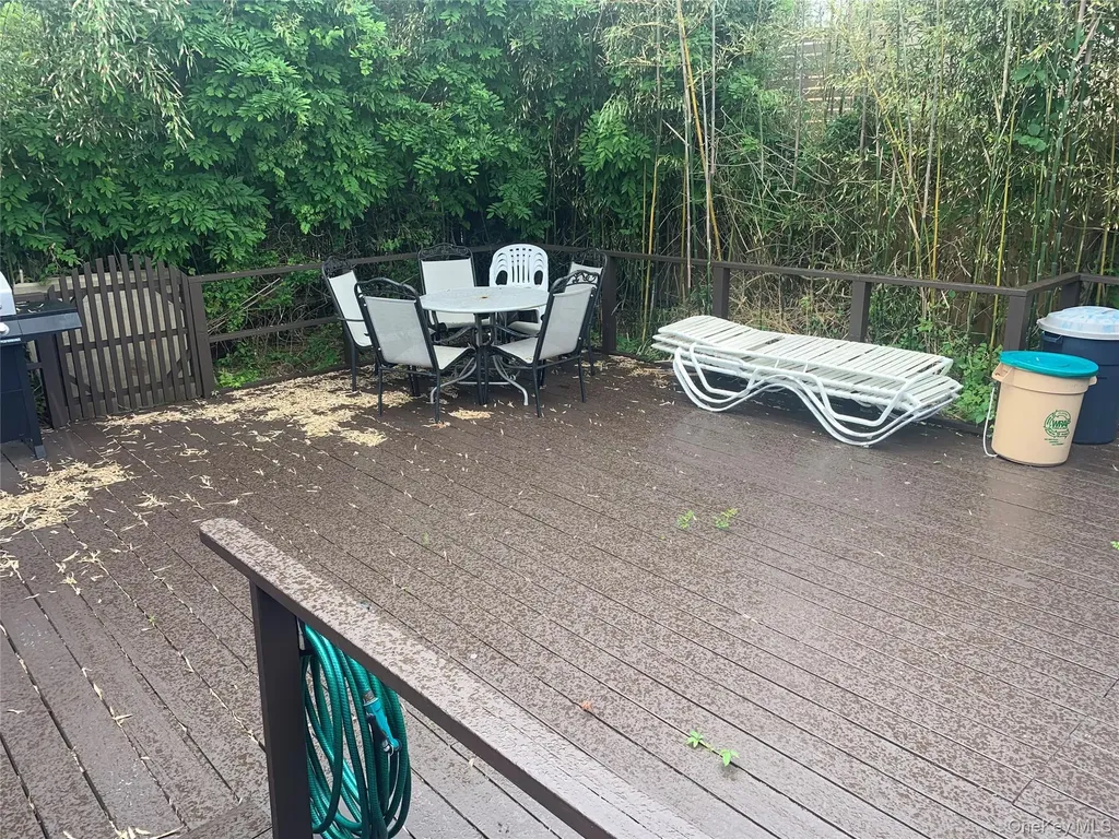 30 Bungalow Walk Ocean Beach NY 11770