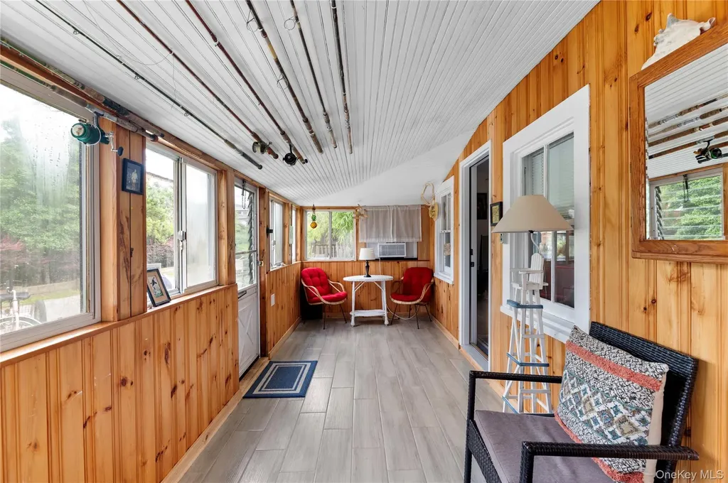 30 Bungalow Walk Ocean Beach NY 11770