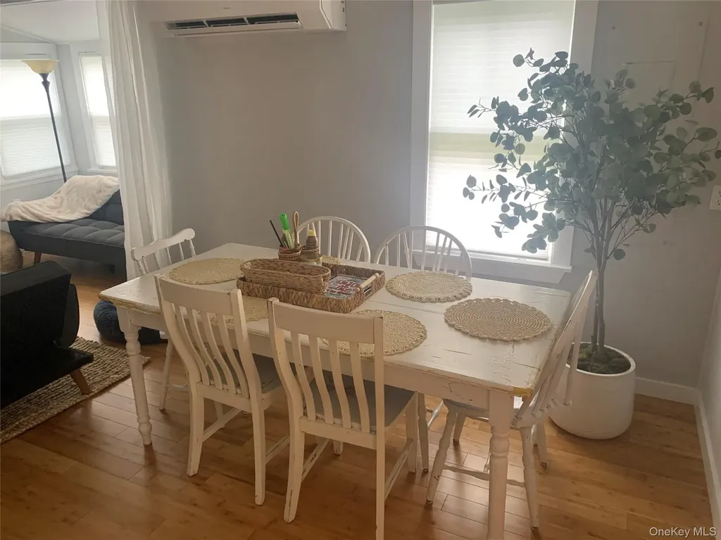 30 Bungalow Walk Ocean Beach NY 11770
