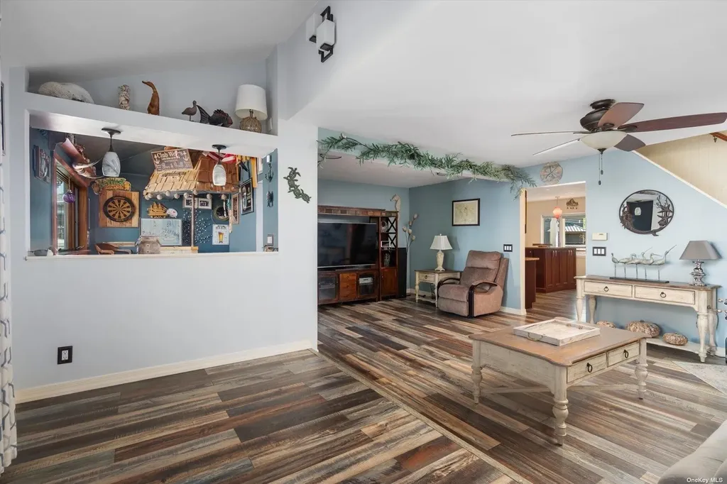 17 West Avenue Lawrence NY 11559