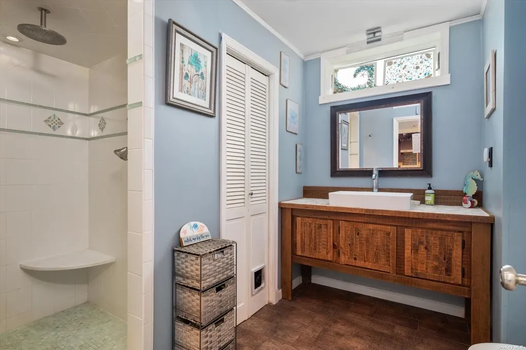 17 West Avenue Lawrence NY 11559