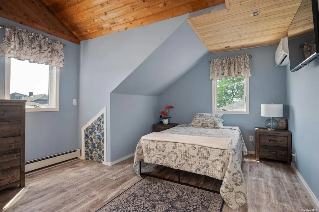 17 West Avenue Lawrence NY 11559
