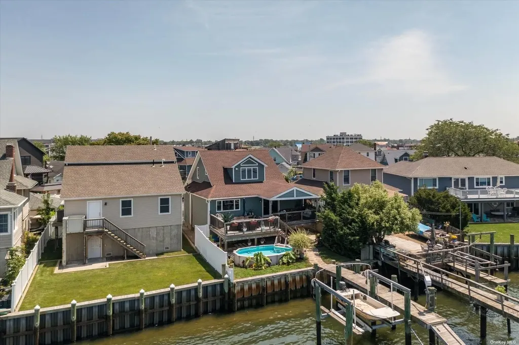 17 West Avenue Lawrence NY 11559