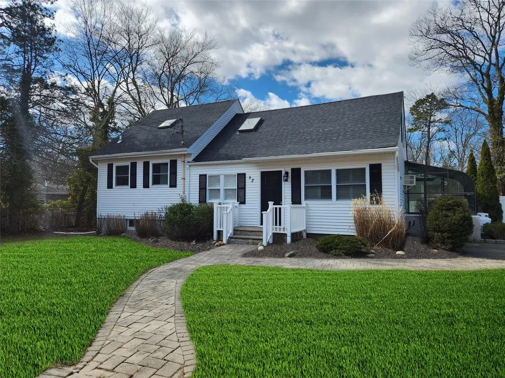 82 Fulton Avenue Brookhaven NY 11950