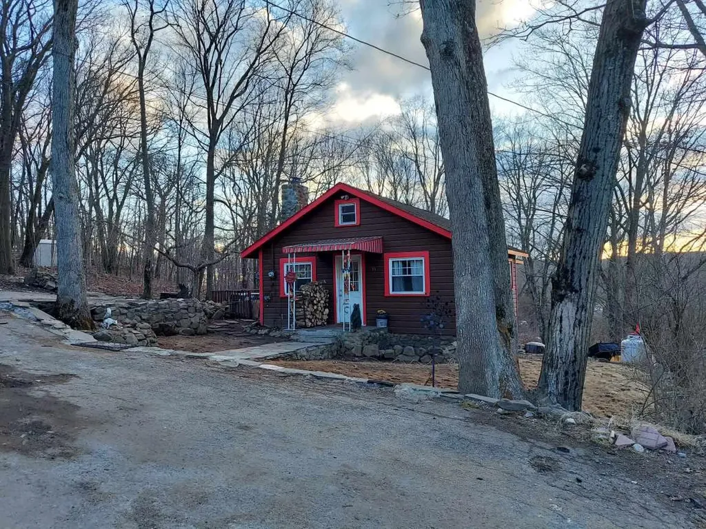 35 Cooper Road Monroe NY 10950