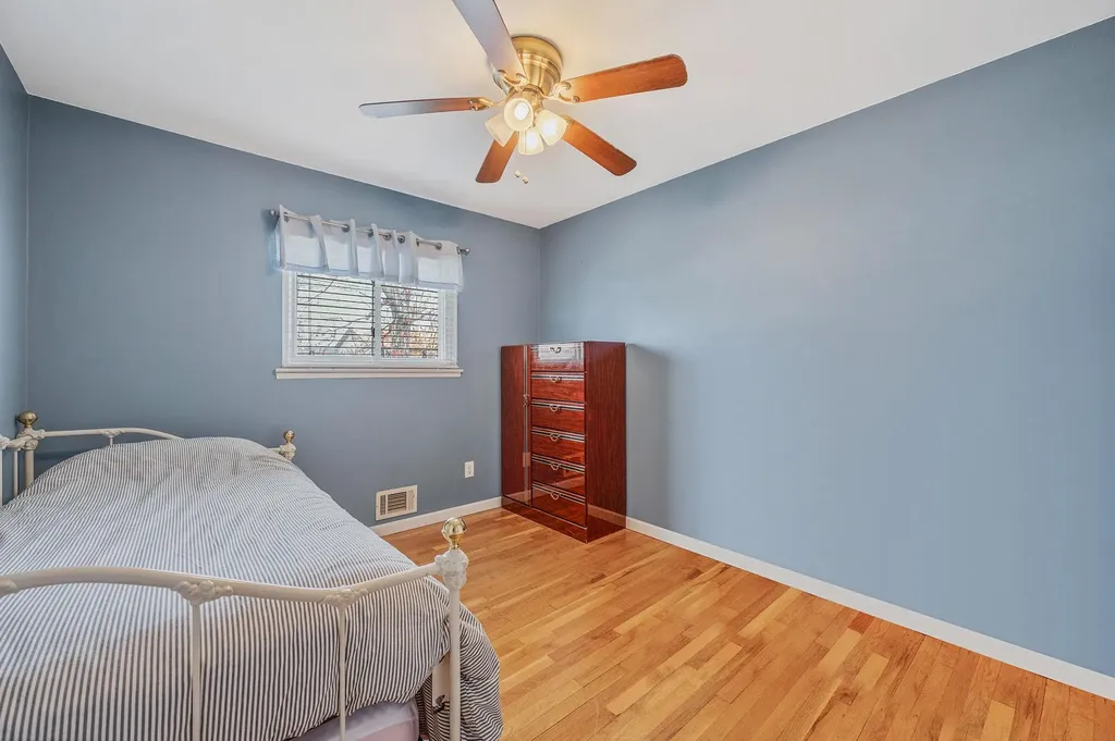 52 California Avenue Bay Shore NY 11706
