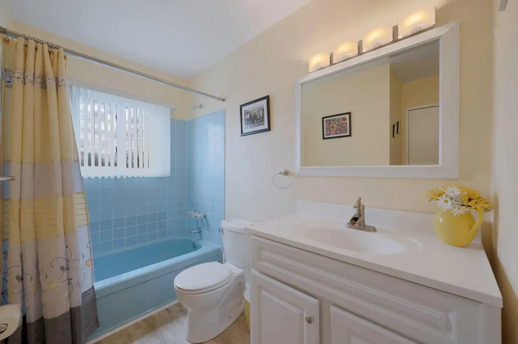 52 California Avenue Bay Shore NY 11706