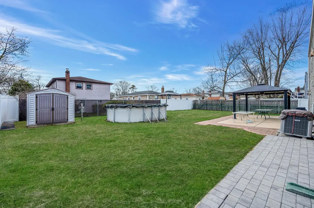 52 California Avenue Bay Shore NY 11706