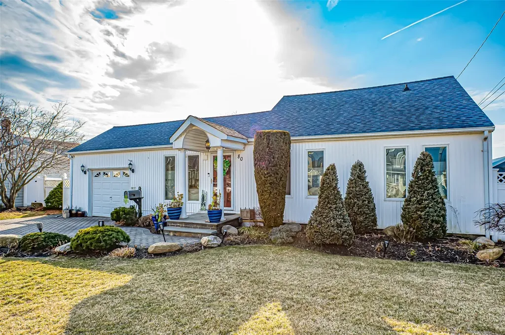80 East Drive Babylon NY 11726