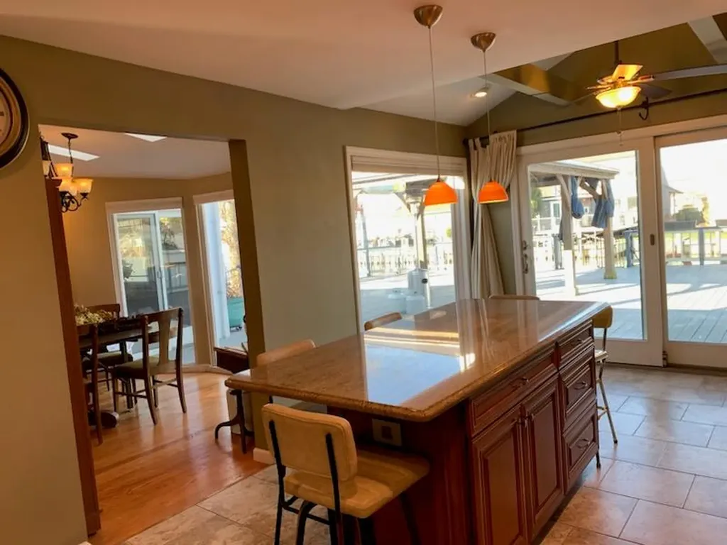 80 East Drive Copiague NY 11726