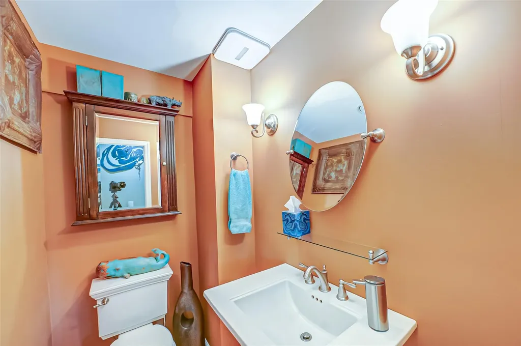 80 East Drive Copiague NY 11726