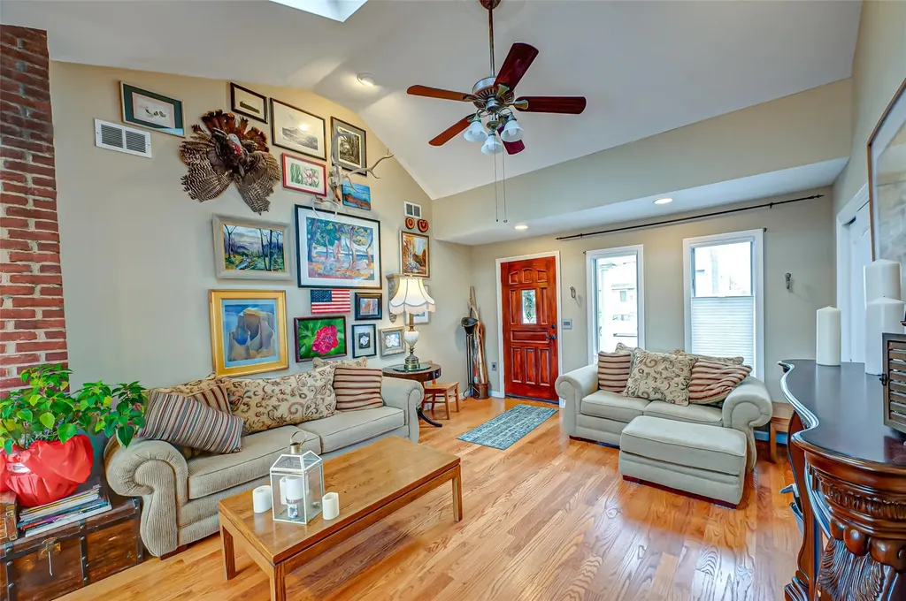 80 East Drive Copiague NY 11726
